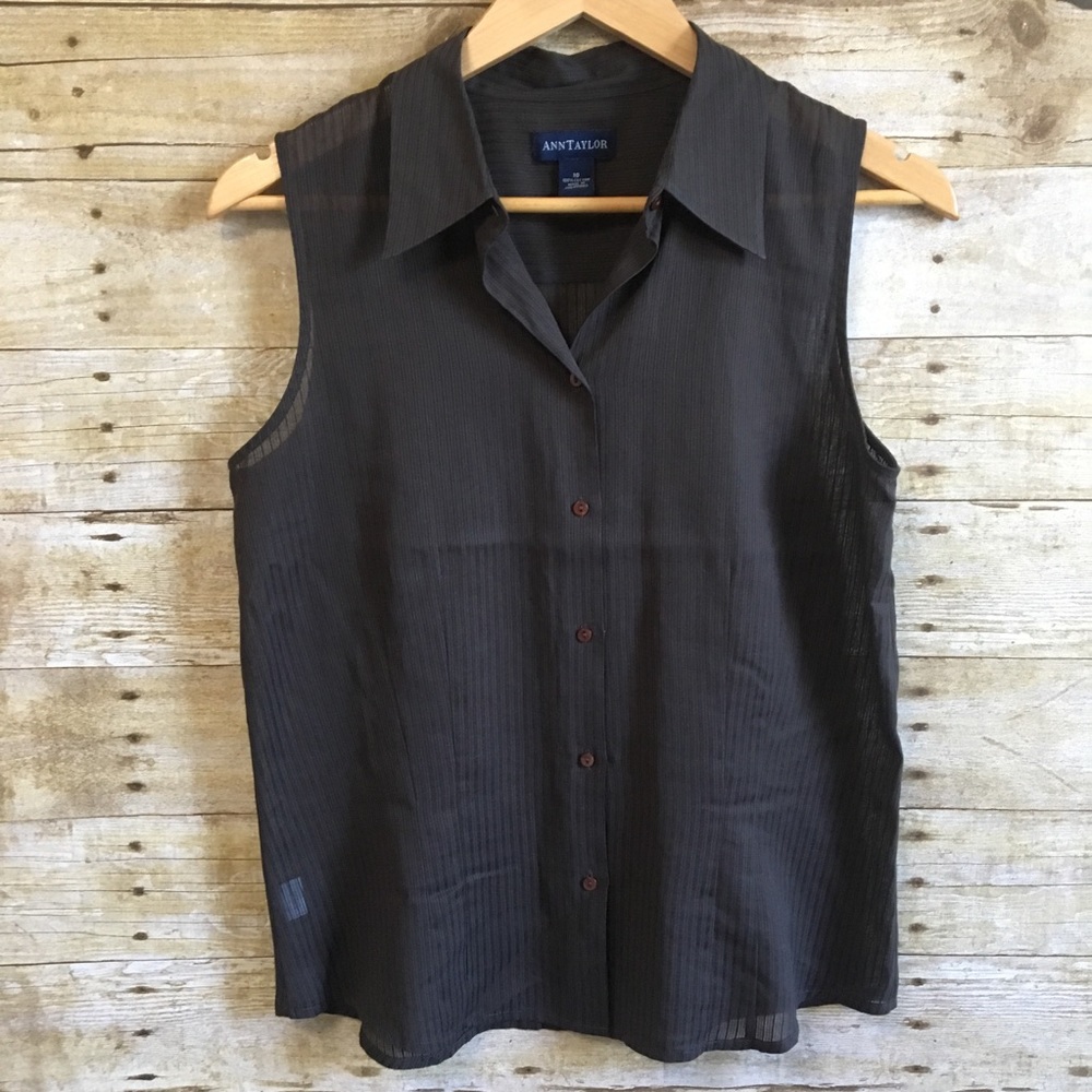 Ann Taylor brown collared sleeveless top